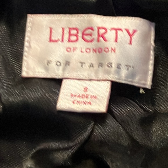 Beautiful yellow floral print jacket 🧥. From Liberty - Picture 7 of 7